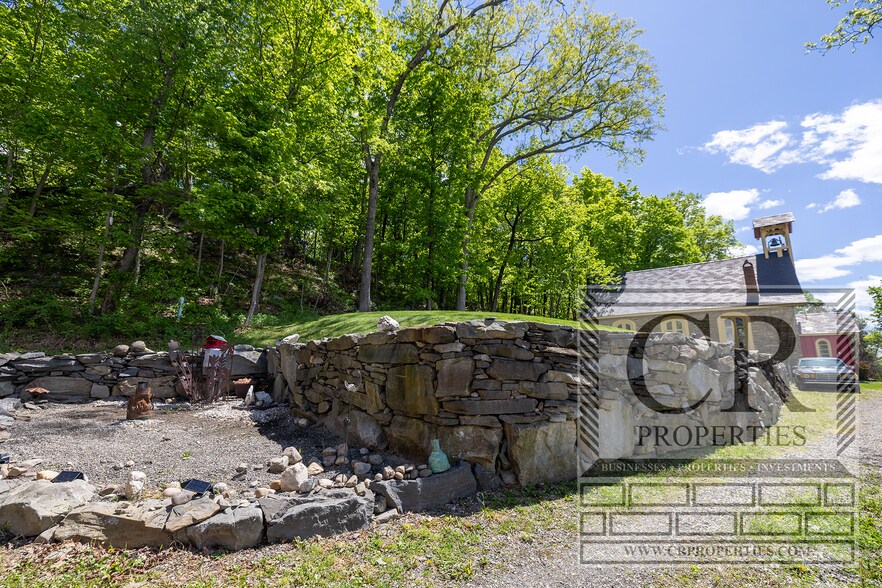 More Photos Of 5768-5774 Albany Post Rd, Rhinebeck Freestanding For Sale
