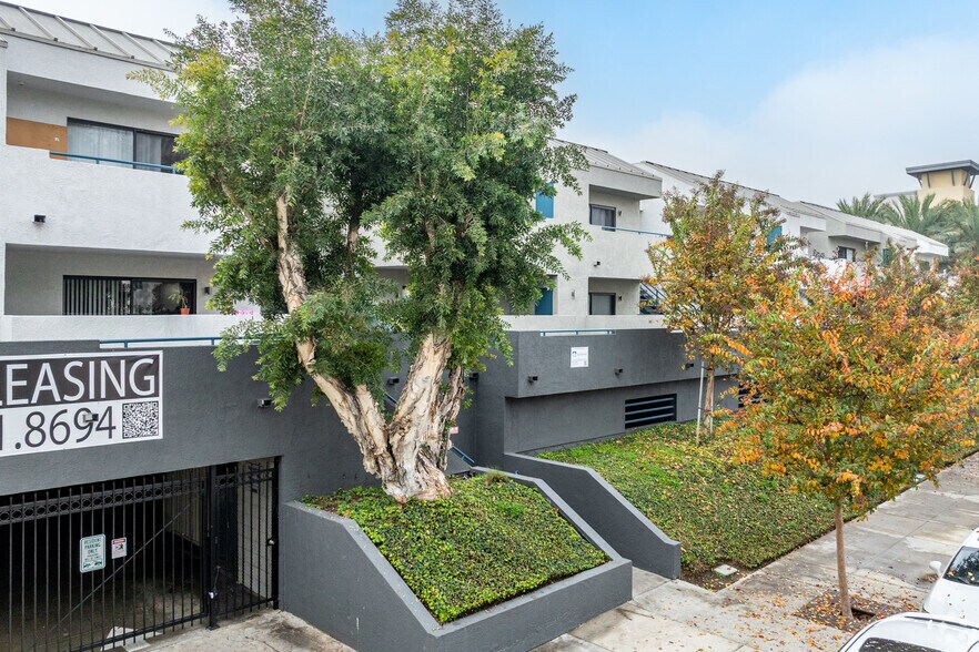 Primary Photo Of 2550 College Pl, Fullerton Apartments For Sale