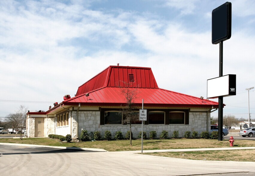 More Photos Of 9149 Fm 78, Converse Restaurant For Sale