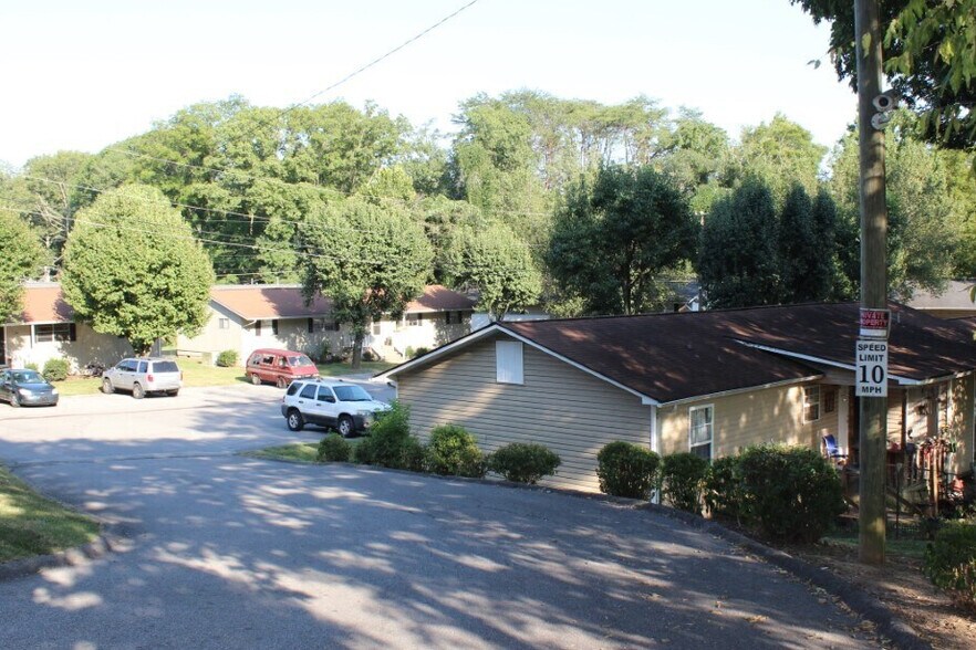 Primary Photo Of 3300-3374 Valley View Dr, Knoxville Apartments For Sale