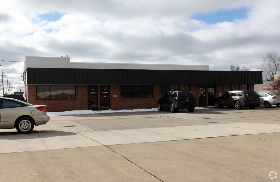 More Photos Of 30230-30236 John R Rd, Madison Heights Office For Lease