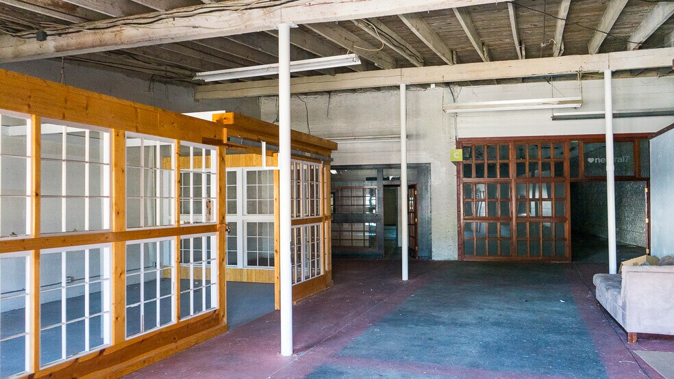 More Photos Of 618 S Main St, Gainesville Warehouse For Lease