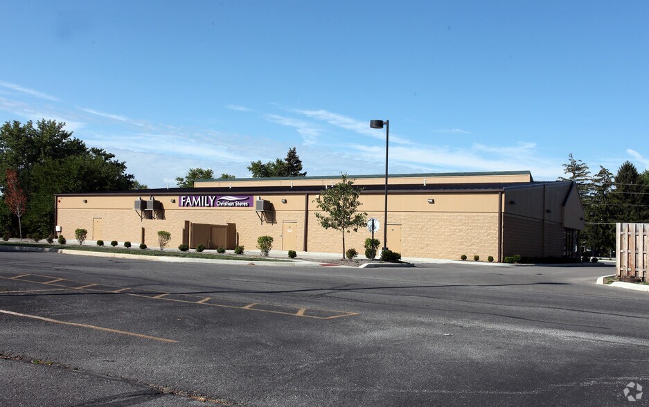 More Photos Of 4420 S Scatterfield Rd, Anderson Unknown For Lease