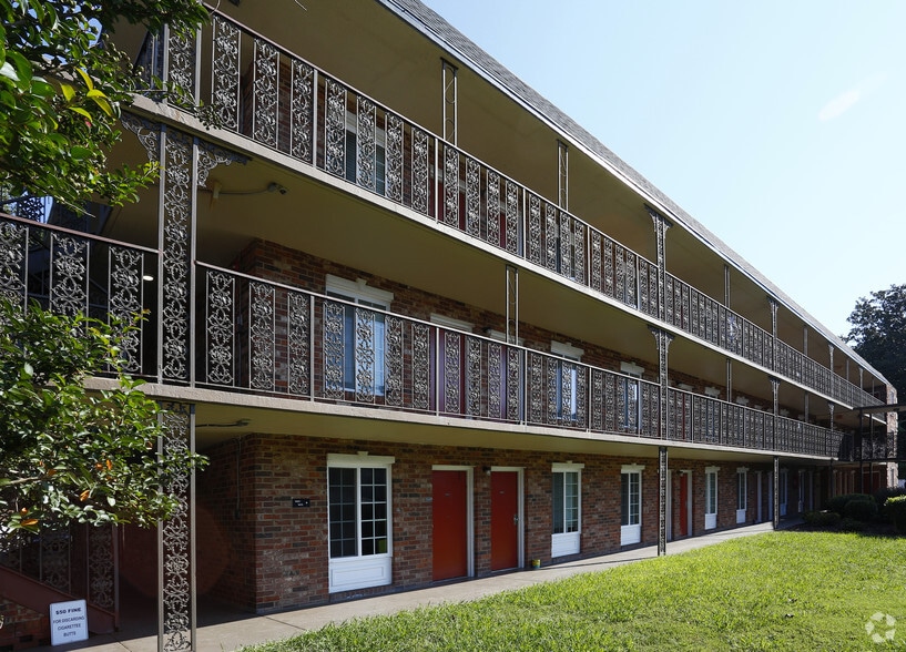 More Photos Of 3501 E Independence Blvd, Charlotte Apartments For Sale