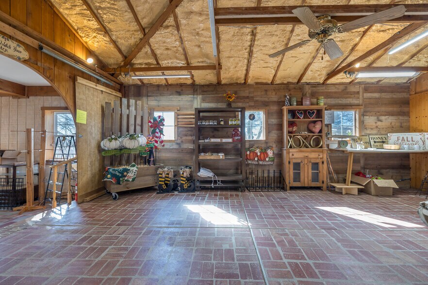 More Photos Of 8724 US Highway 68 N, West Liberty General Retail For Sale