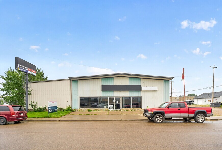 More Photos Of 5018 52 Ave, Tofield Warehouse For Sale