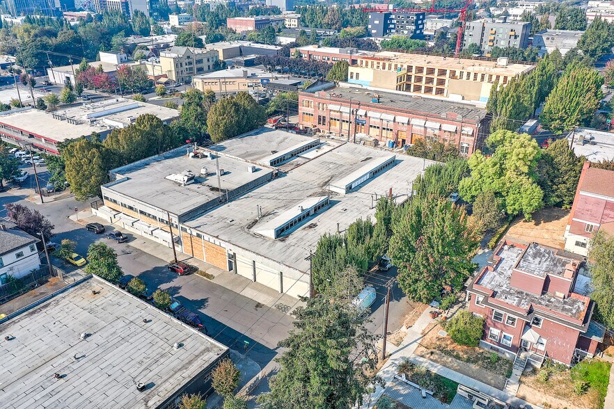 More Photos Of 1011 SE Oak St, Portland Industrial For Sale