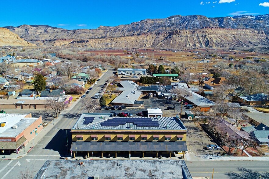 More Photos Of 305 Main St, Palisade Apartments For Lease