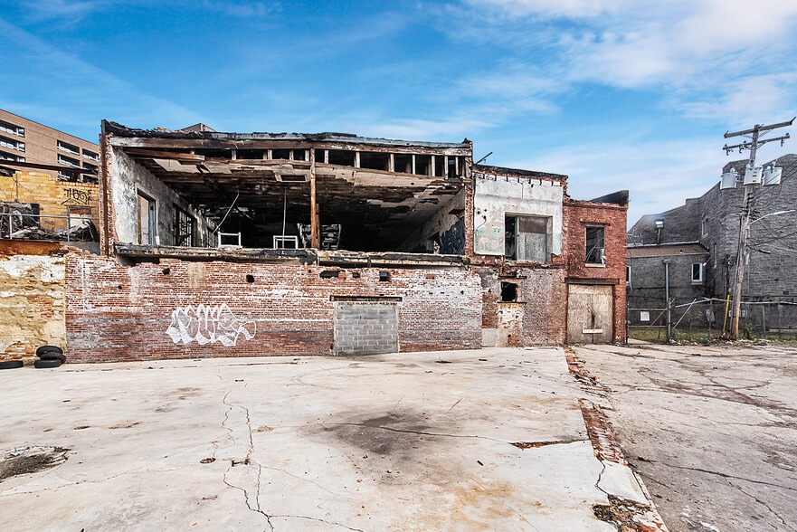More Photos Of 804 N Franklintown Rd, Baltimore Warehouse For Sale