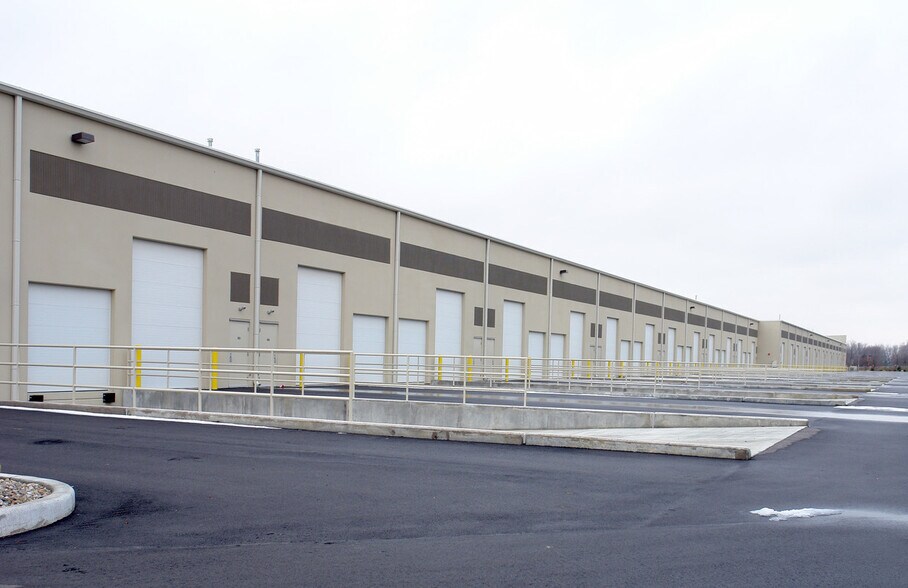 More Photos Of 10080 E 121st St, Fishers Light Manufacturing For Lease