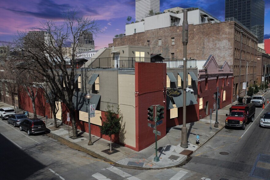 Primary Photo Of 755 Tchoupitoulas St, New Orleans Restaurant For Sale