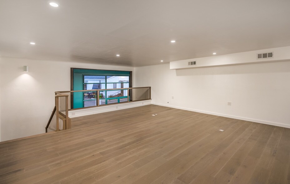 More Photos Of 607 N Vulcan Ave, Encinitas Storefront For Lease