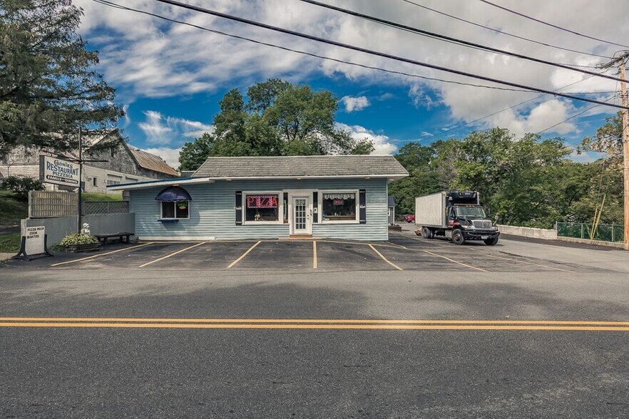 More Photos Of 1 William St, Hagaman Restaurant For Sale