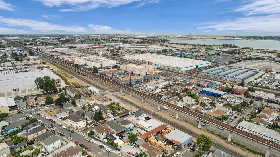 More Photos Of 909 53rd Ave, Oakland Warehouse For Sale