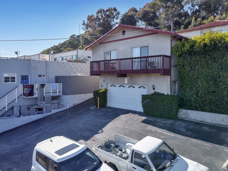 More Photos Of 153-157 W Channel Rd, Santa Monica Apartments For Sale