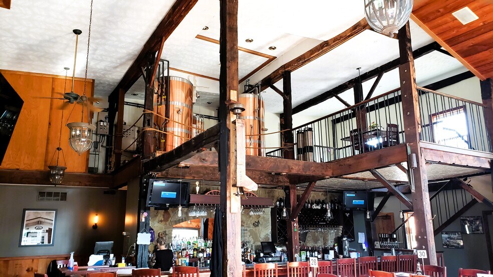 More Photos Of 8148 Main St, Garrettsville General Retail For Sale