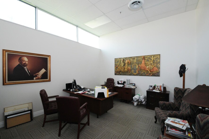 More Photos Of 64 Prince Andrew Pl, Toronto Warehouse For Lease