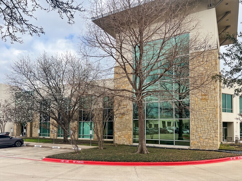 More Photos Of 405 State Highway 121 Byp, Lewisville Coworking Space