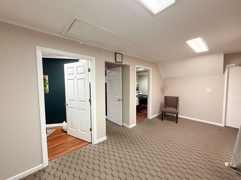 More Photos Of 175 New Britain Ave, Plainville Office Residential For Lease