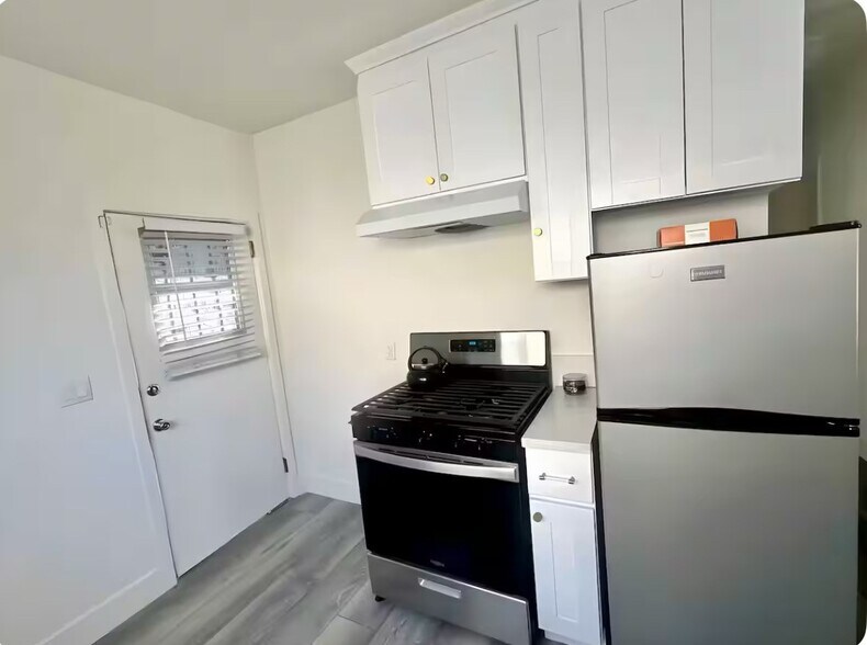 More Photos Of 1236-1238 W 90th Pl, Los Angeles Apartments For Sale
