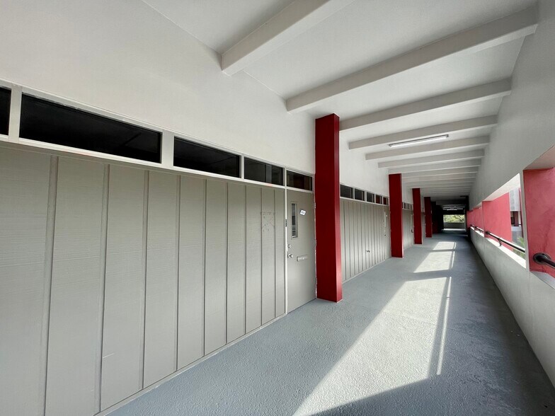 More Photos Of 5975 W Sunrise Blvd, Sunrise Office For Lease