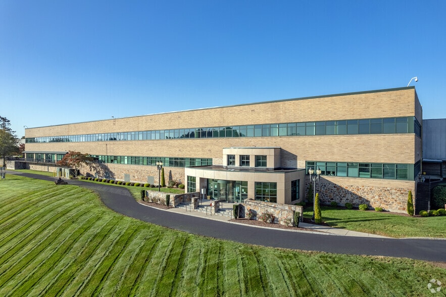 Primary Photo Of 1-10 Briggs Dr, East Greenwich Manufacturing For Lease