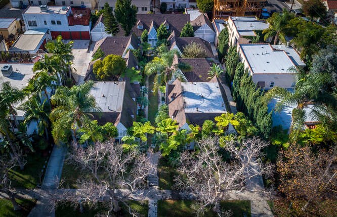 More Photos Of 537-545 1/2 N Orange Dr, Los Angeles Apartments For Sale