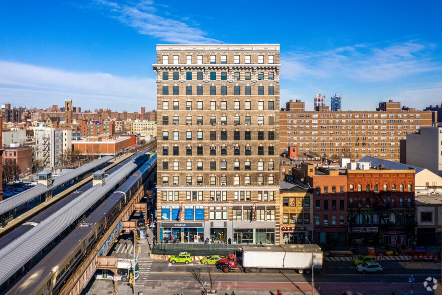 More Photos Of 1825 Park Ave, New York Office For Lease