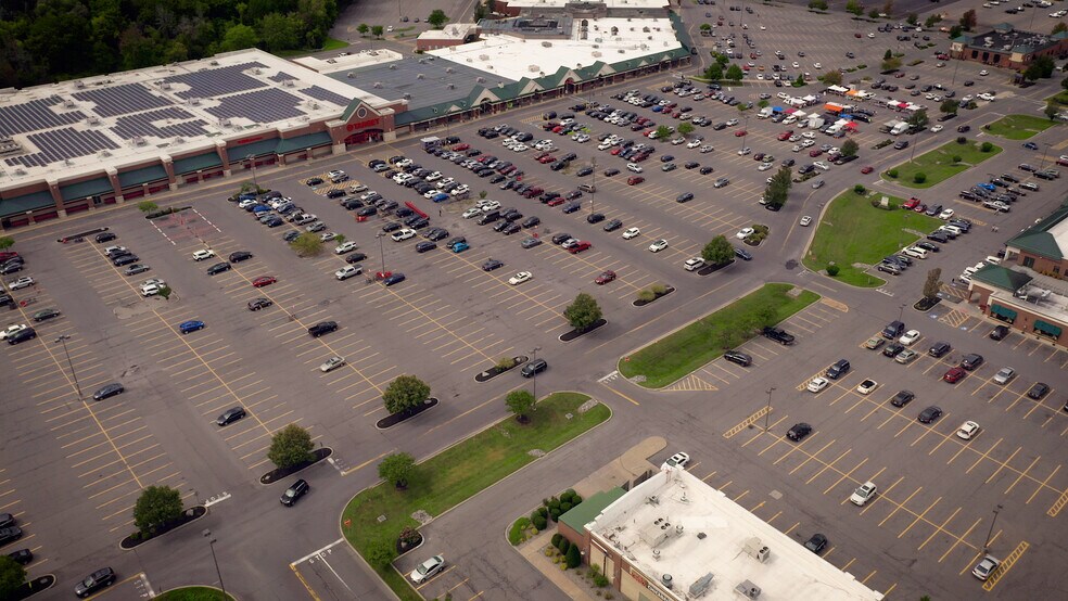 More Photos Of 340 Towne Dr, Fayetteville Unknown For Lease