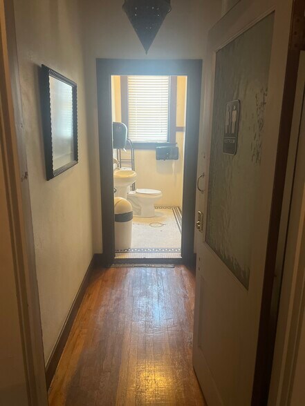 More Photos Of 100 E Louisiana St, McKinney Loft Creative Space For Lease