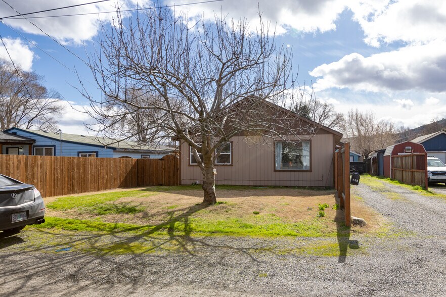 More Photos Of 758 Pleasant Ct, The Dalles Specialty For Sale