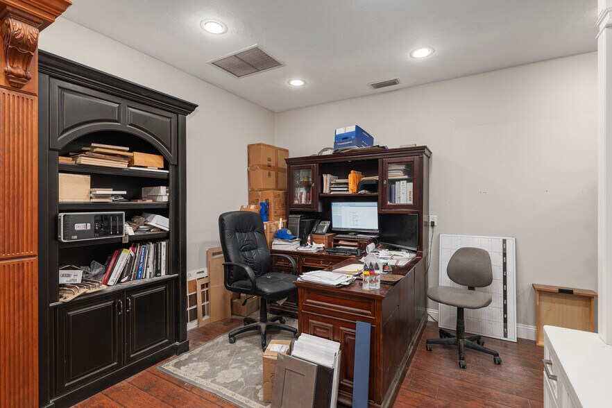 More Photos Of 26509 NW Us-27, High Springs Warehouse For Sale