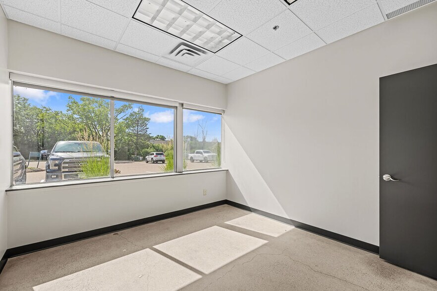 More Photos Of 7115-7149 Shady Oak Rd, Eden Prairie Light Manufacturing For Lease