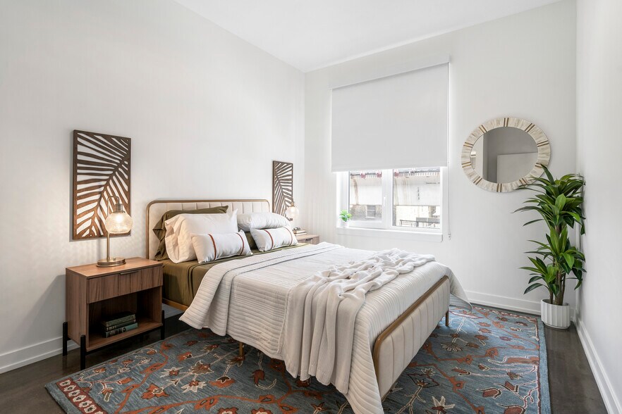 More Photos Of 1135 W Winona St, Chicago Apartments For Lease