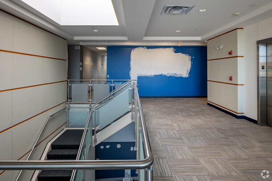 More Photos Of 2601 Patriot Blvd, Glenview Office For Lease