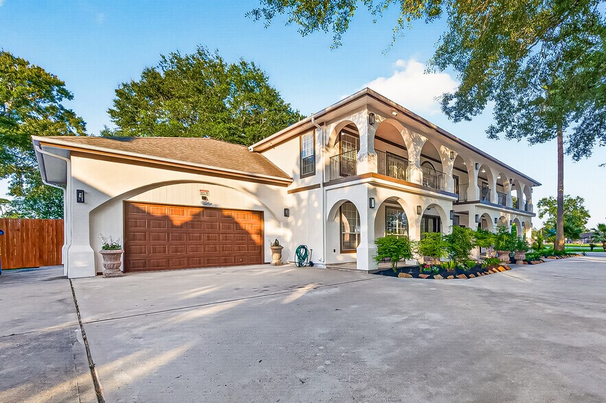 More Photos Of 21832 Rayford Rd, Humble Office For Sale