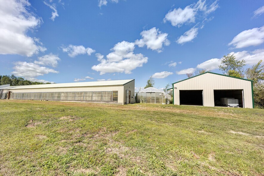 More Photos Of 4040 Velp Ave, Green Bay Specialty For Sale