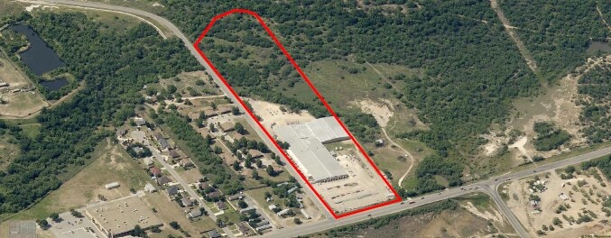 More Photos Of 1301 East Ave, Carrizo Springs Warehouse For Lease