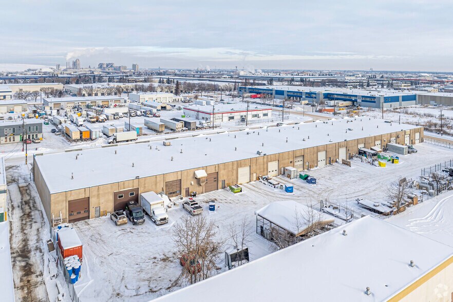 More Photos Of 16645-16673 113 Ave NW, Edmonton Service For Lease