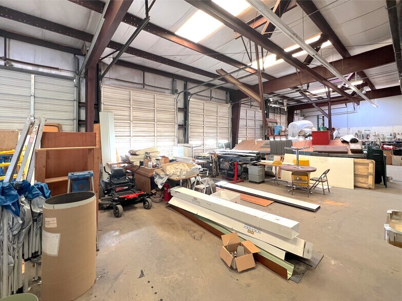 More Photos Of 209 S Country Club Rd, Anadarko Service Station For Sale