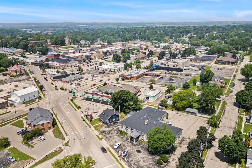 More Photos Of 240 E Fond du Lac St, Ripon Hotel For Sale