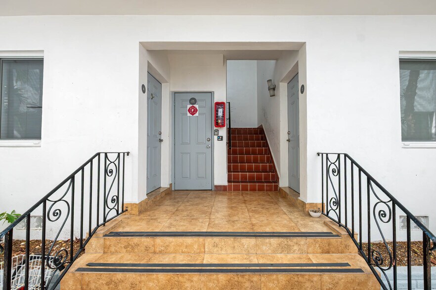 More Photos Of 1110 Pennsylvania Ave, Miami Beach Multifamily For Sale