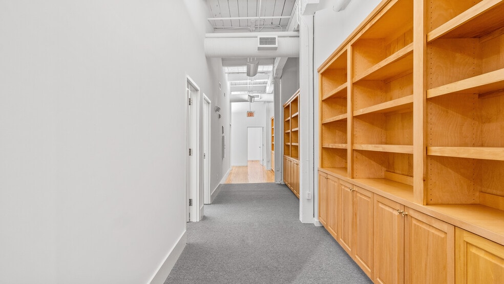 More Photos Of 514 Dabney Rd, Henderson Office For Lease