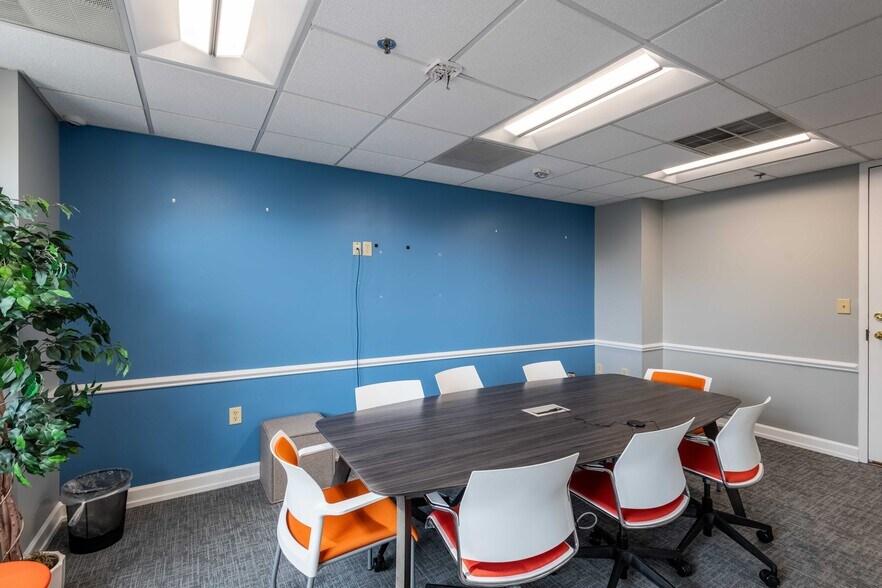 More Photos Of 19 W Hargett St, Raleigh Loft Creative Space For Lease