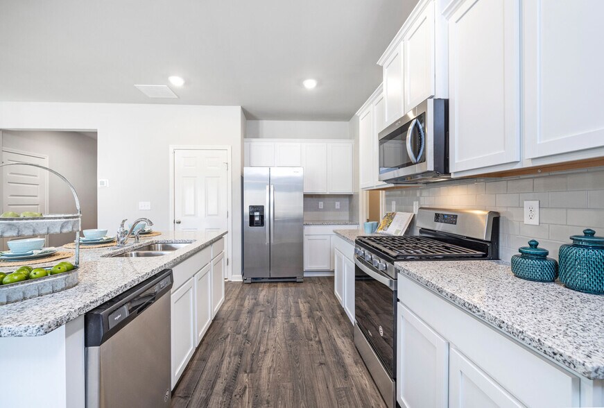 More Photos Of 507 Satinwood Cir, Graniteville Apartments For Sale