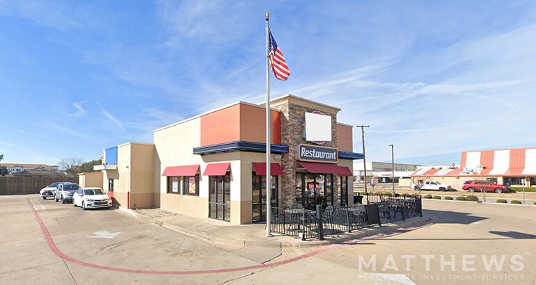 Primary Photo Of 5441 Rufe Snow Dr, North Richland Hills Restaurant For Sale