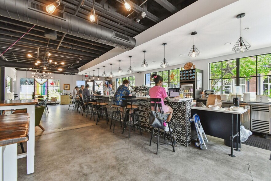 More Photos Of 1919 E 6th Ave, Tampa Office For Sale