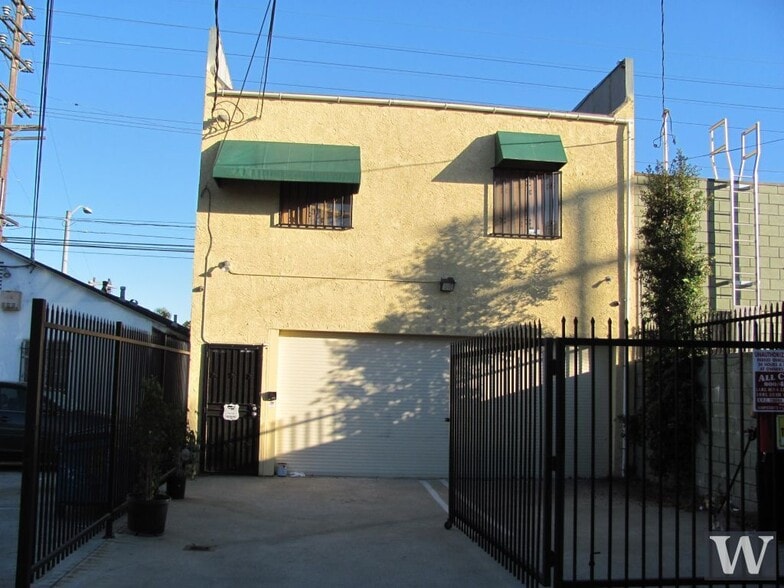 More Photos Of 8707 Venice Blvd, Los Angeles Office For Lease