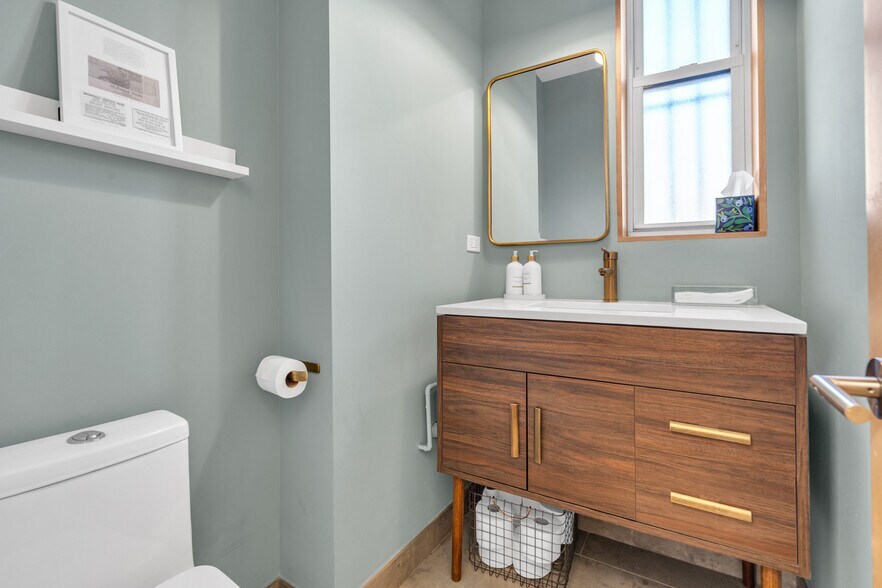 More Photos Of 3307 W Irving Park Rd, Chicago Office Residential For Sale