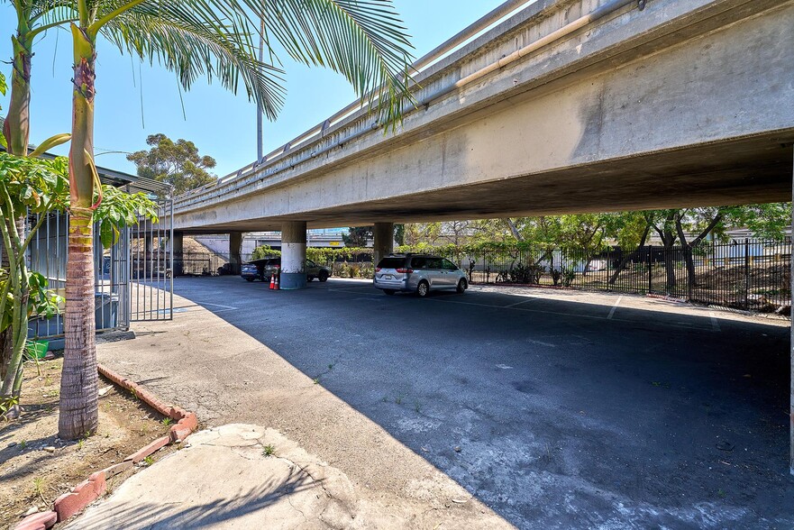 More Photos Of 824 Venice Blvd, Los Angeles Religious Facility For Sale